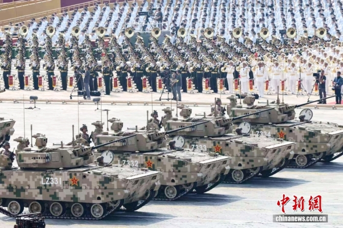 9月3日，纪念中国人民抗日战争暨世界反法西斯战争胜利80周年大会在北京天安门广场隆重举行。中新社记者 盛佳鹏 摄